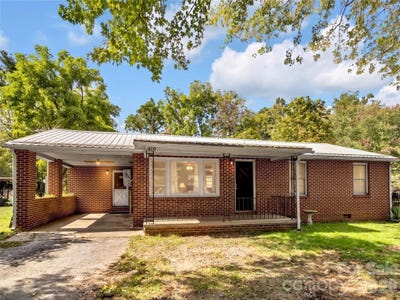 /international/us/410-westwood-circle-waynesville-nc-110119944662/