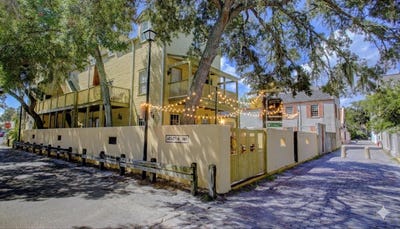 /international/us/29-cuna-st-st-augustine-fl-110103680086/
