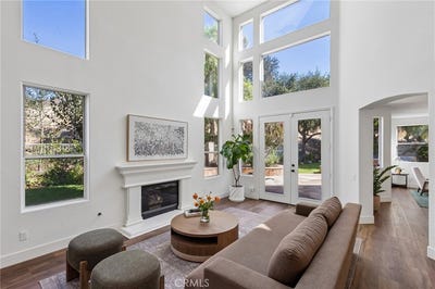 /international/us/11479-amberridge-court-moorpark-ca-110119903628/