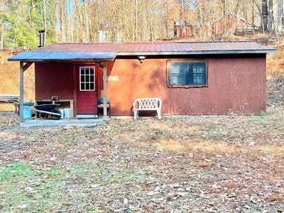 /international/us/53-hogback-mountain-lane-austin-pa-110103308487/