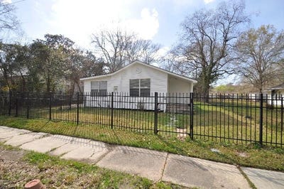 /international/us/515-n-main-st-picayune-ms-110106350590/