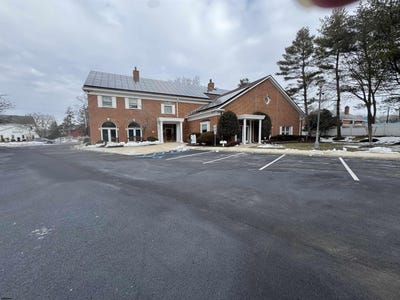 /international/us/650-new-road-linwood-nj-110105638422/