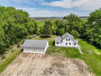/international/us/1030-80th-street-nw-montevideo-mn-110098598926/