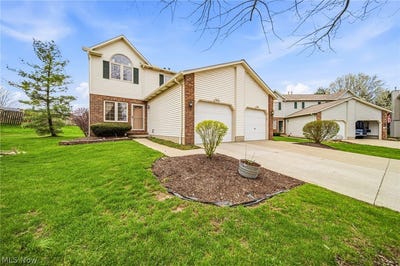 /international/us/1846-hobbits-way-brunswick-oh-110107266756/