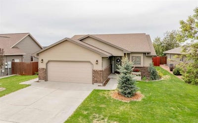 /international/us/2832-kent-ave-cody-wy-110108499506/