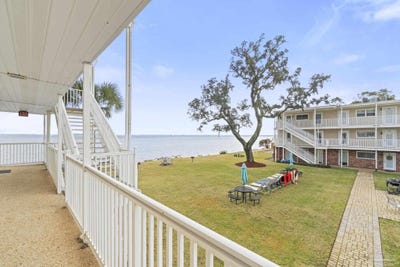 /international/us/710-scenic-hwy-pensacola-fl-110100562079/