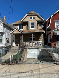 /international/us/10431-91st-avenue-richmond-hill-ny-110098302993/