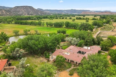 /international/us/245-county-rd-155-abiquiu-nm-110095132265/