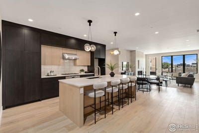 /international/us/205-e-6th-st-loveland-co-110097891022/