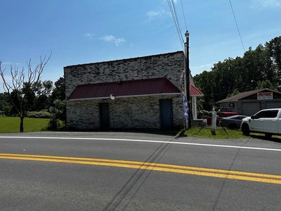 /international/us/708-714-stanaford-road-stanaford-wv-110086480275/