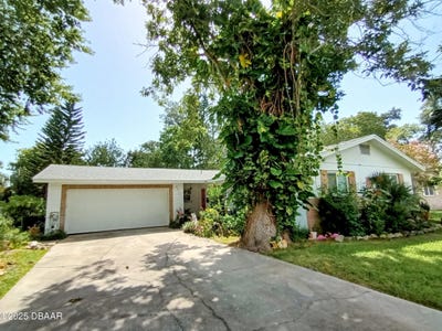 /international/us/2217-green-street-south-daytona-fl-110098018811/