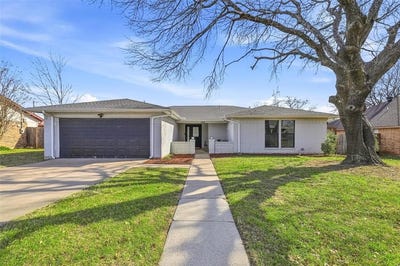 /international/us/629-owens-drive-crowley-tx-110104878168/