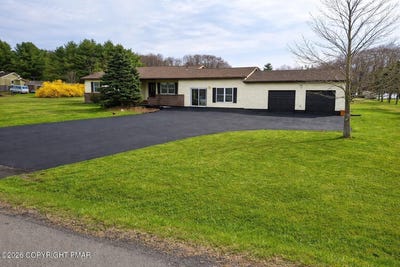 /international/us/125-clearview-road-long-pond-pa-110107436044/