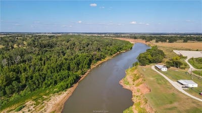 /international/us/15059-county-road-227-10-43-acres-caldwell-tx-110101188921/