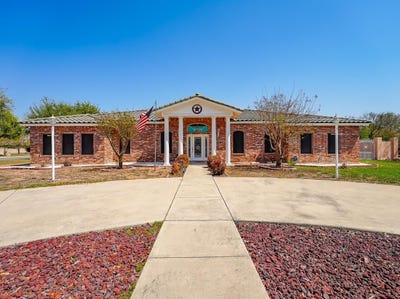 /international/us/311-far-hills-del-rio-tx-110097974308/