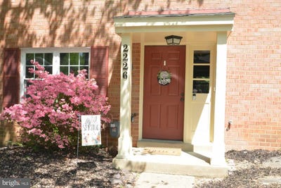 /international/us/2226-gunsmith-square-reston-va-110107629393/