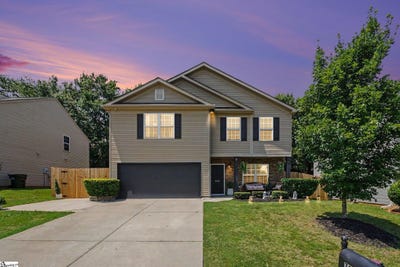 /international/us/707-markham-circle-moore-sc-110109207551/