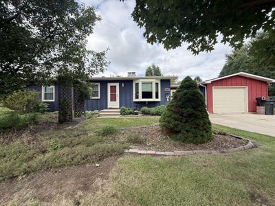 /international/us/12328-w-walker-st-west-allis-wi-110119967928/