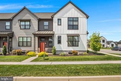 /international/us/215-estate-drive-mechanicsburg-pa-110108059454/