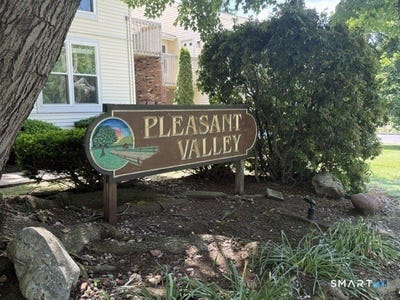 /international/us/949-pleasant-valley-road-south-windsor-ct-110108725336/