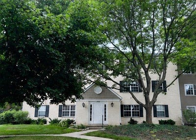 /international/us/142-e-winchester-road-libertyville-il-110108451029/