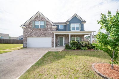 /international/us/131-white-oak-place-smiths-station-al-110108301265/
