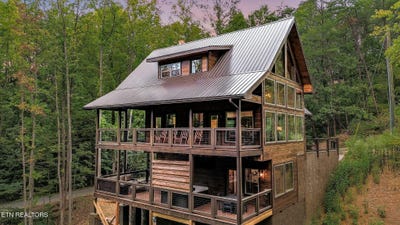 /international/us/2793-dogwood-drive-sevierville-tn-110110336383/