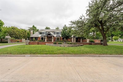 /international/us/1824-devonshire-street-nichols-hills-ok-110100551816/