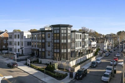 /international/us/230-washington-st-boston-ma-110106952326/