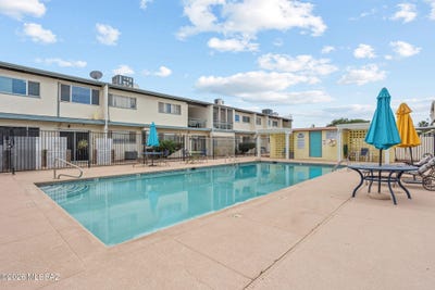 /international/us/1439-s-jones-boulevard-tucson-az-110107007876/