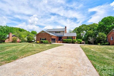 /international/us/176-knollwood-drive-forest-city-nc-110107458941/