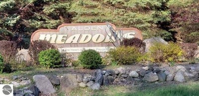 /international/us/lot-27-alden-meadows-alden-mi-110098563371/?lang=zh-tw