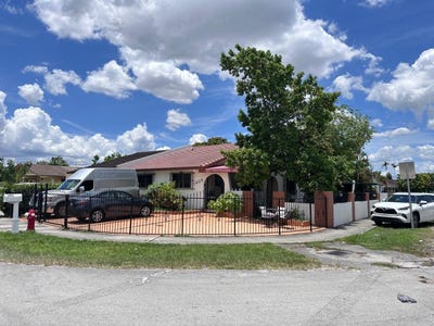 /international/us/1405-w-38th-pl-hialeah-fl-110101126956/
