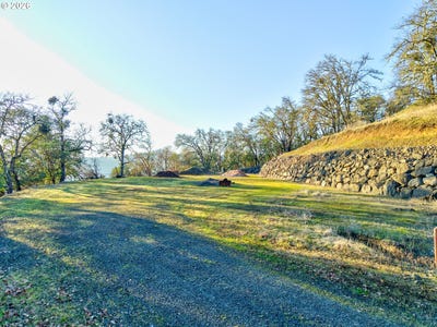 /international/us/ryan-heights-ln-roseburg-or-110105637283/