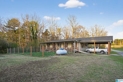 /international/us/33-helens-road-parrish-al-110106318713/