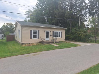 /international/us/443-zahn-street-huntington-in-110120535908/