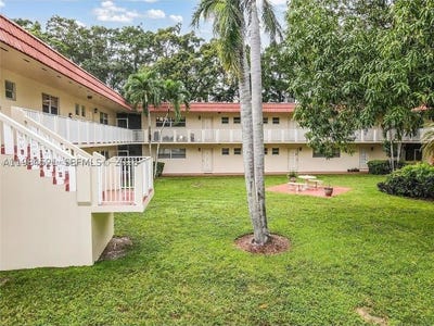 /international/us/14901-sw-4th-st-pembroke-pines-fl-110107033318/