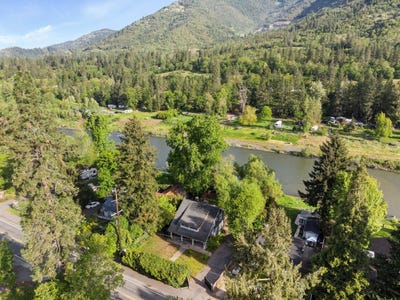 /international/us/6560-rogue-river-highway-grants-pass-or-110107437771/
