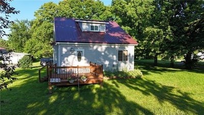 /international/us/700-hwy-35-centuria-wi-110100840323/