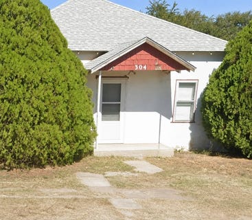 /international/us/304-e-2nd-street-goodwell-ok-110108919334/