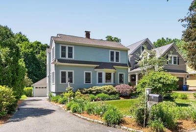/international/us/12-middle-st-lexington-ma-110108720786/