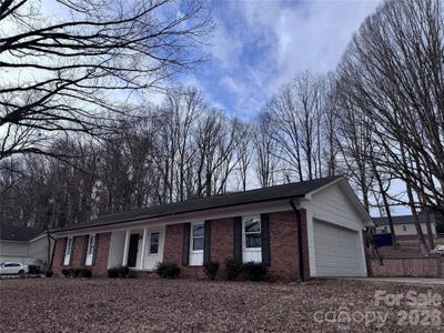 /international/us/1511-old-carriage-drive-newton-nc-110106271226/