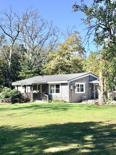 /international/us/2330-w-76th-street-baldwin-mi-110120456074/