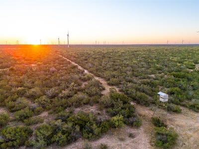 /international/us/walnut-road-robert-lee-tx-110102690303/