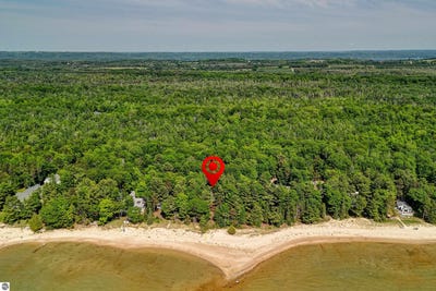 /international/us/376-s-golden-beach-drive-kewadin-mi-110100505431/