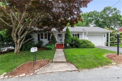/international/us/8-palmer-street-smithfield-ri-110108820528/