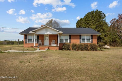 /international/us/1739-mcduffie-road-biscoe-nc-110106752408/