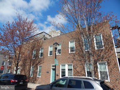 /international/us/241-s-exeter-street-baltimore-md-110102089932/