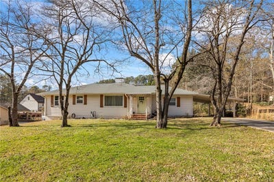 /international/us/318-s-pine-street-walhalla-sc-110104273140/