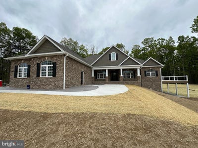 /international/us/2225-cedar-grove-road-winchester-va-110101524908/